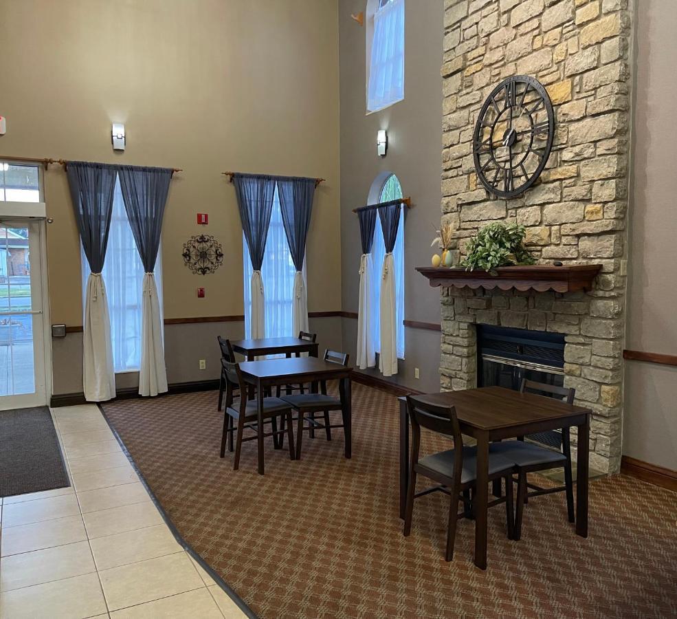 The Woodridge Inn Connersville Eksteriør bilde